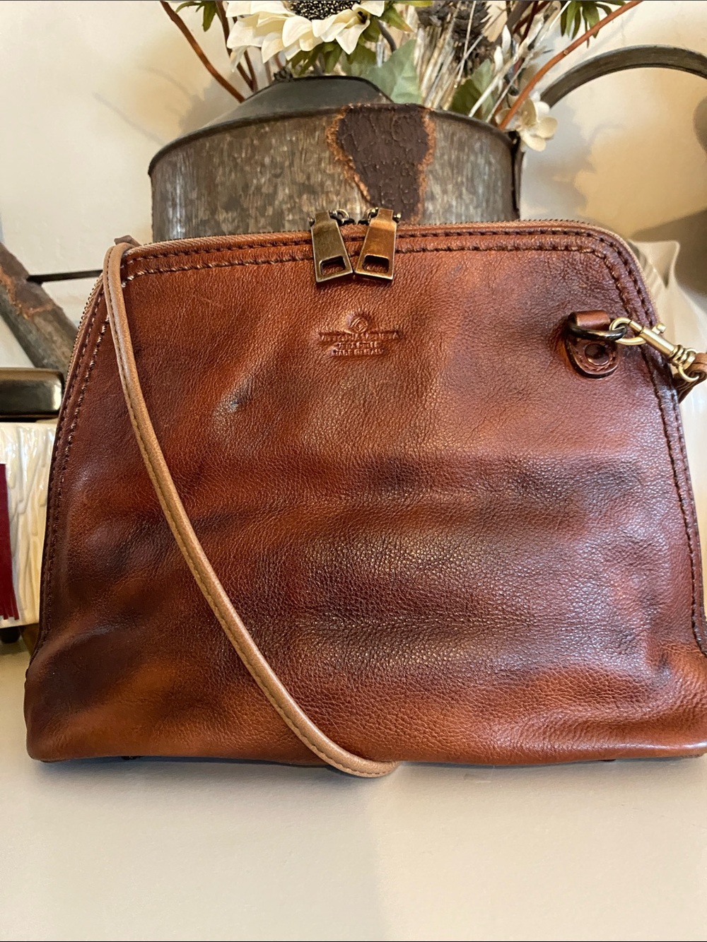 Vittoria Veneta Brown Leather Crossbody Bag - Classic Italian Style